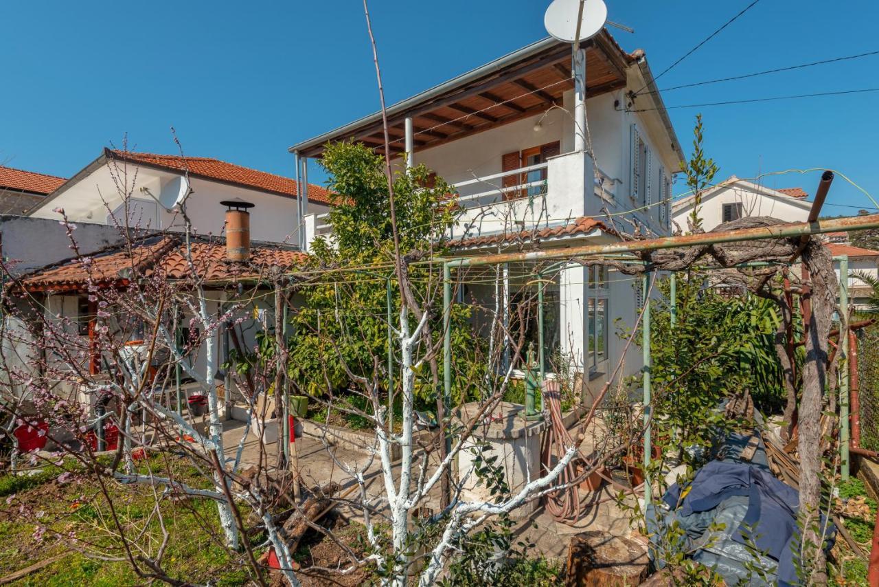 Apartments By The Sea Jelsa, Hvar - 11319 イェルサ エクステリア 写真