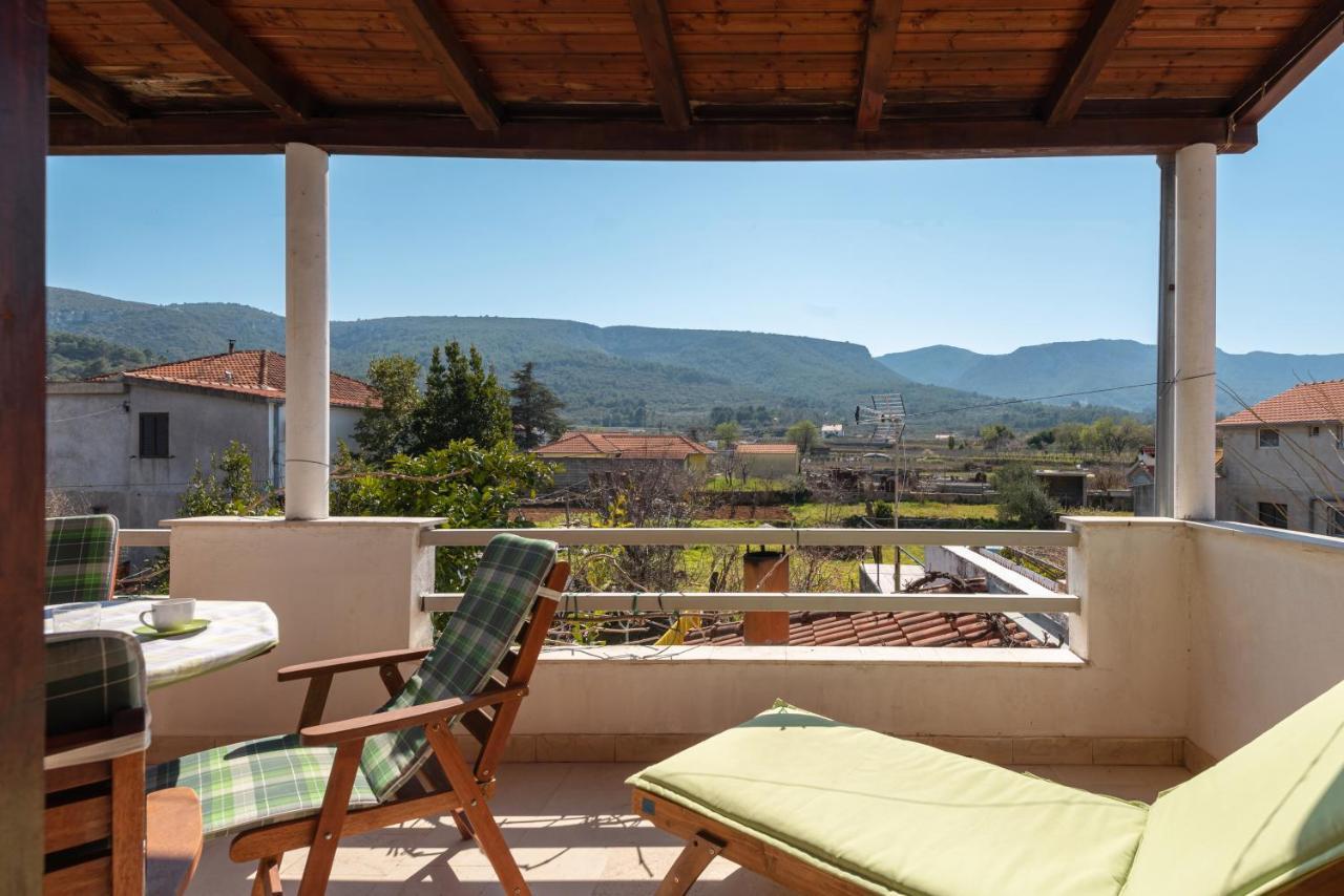 Apartments By The Sea Jelsa, Hvar - 11319 イェルサ エクステリア 写真