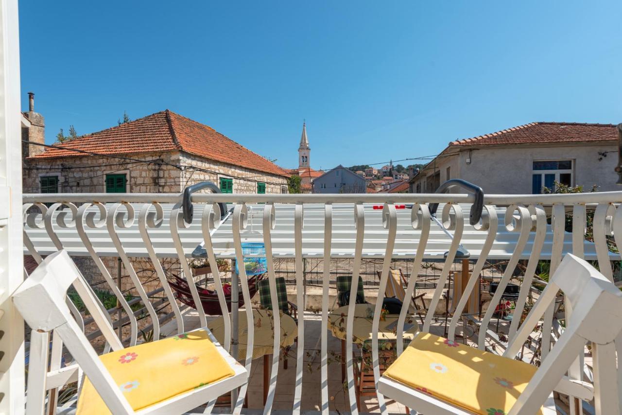 Apartments By The Sea Jelsa, Hvar - 11319 イェルサ エクステリア 写真