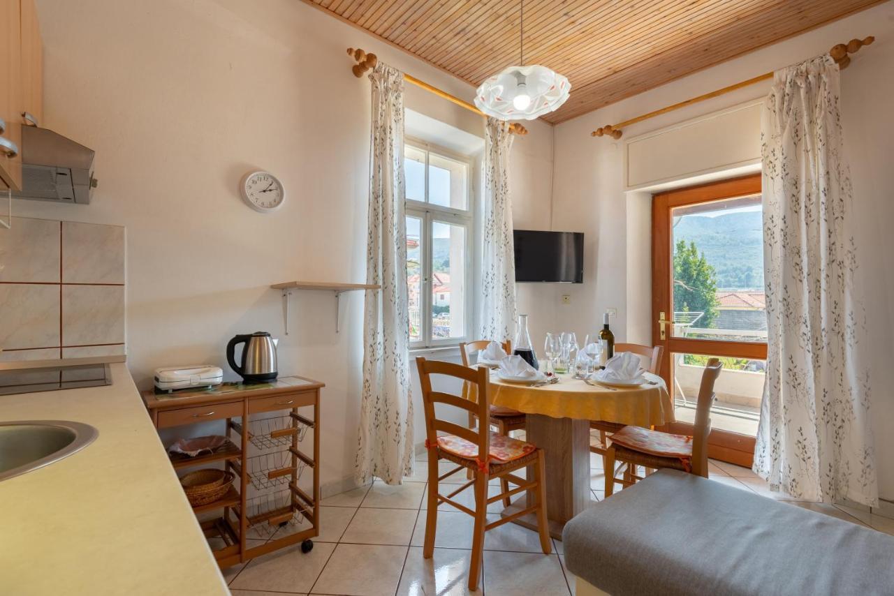 Apartments By The Sea Jelsa, Hvar - 11319 イェルサ エクステリア 写真