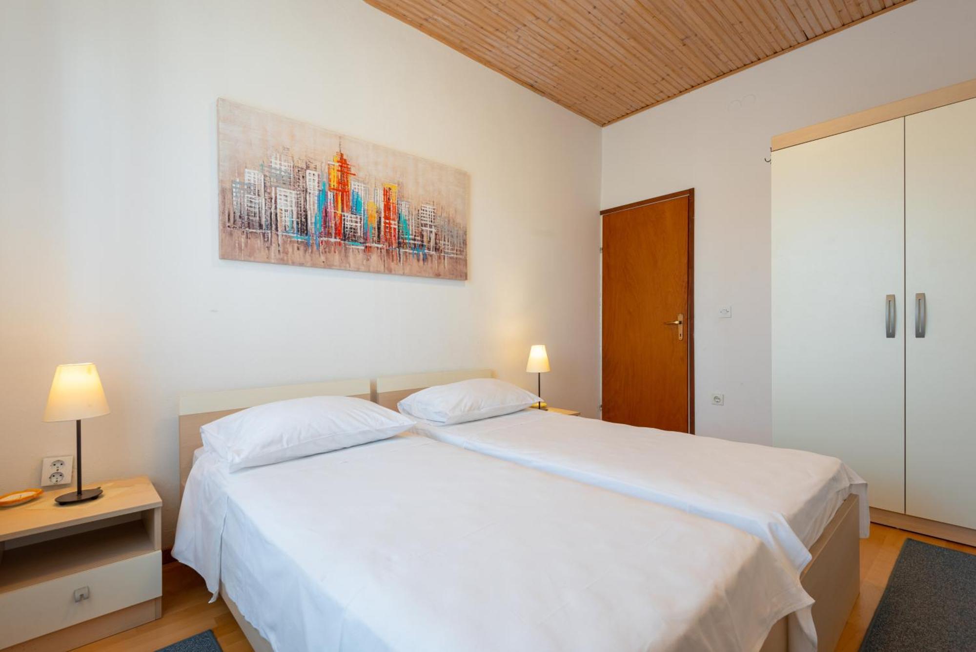 Apartments By The Sea Jelsa, Hvar - 11319 イェルサ 部屋 写真